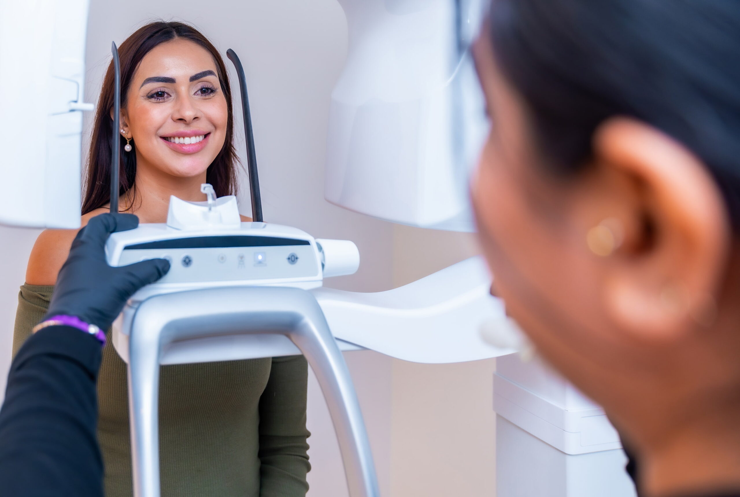 Modern dental technology and digital X-rays for accurate, safe preventive care.